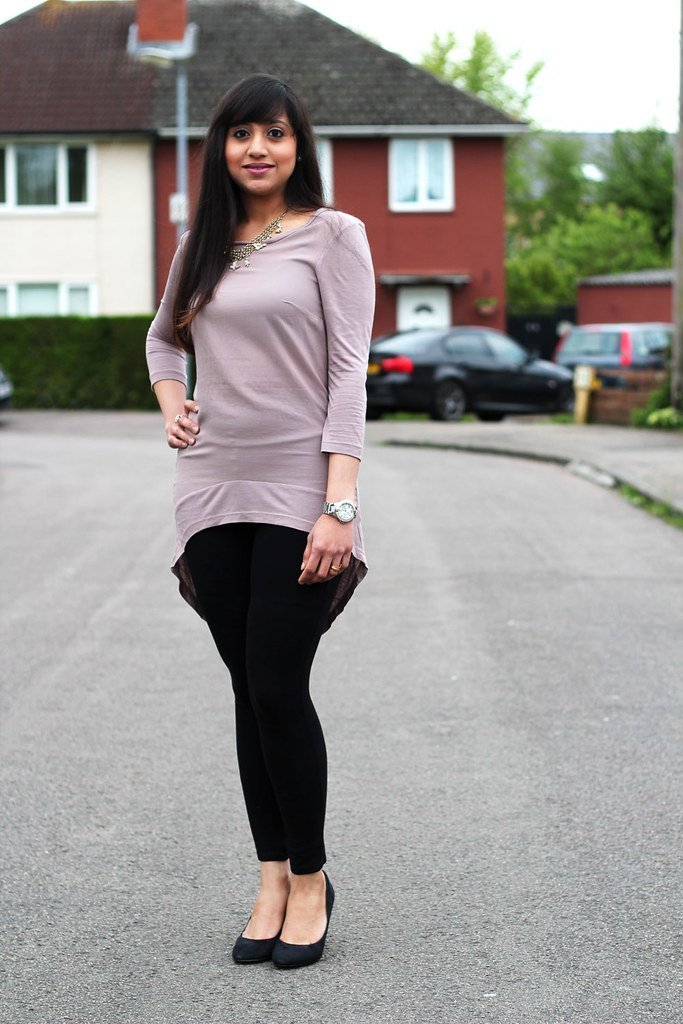 How to wear high low top with leggings, necklace & heels