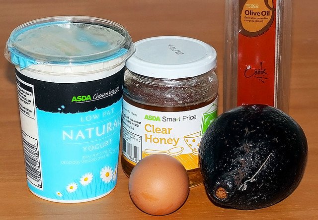 Natural hair homemade avocado, egg, yoghurt deep conditioner