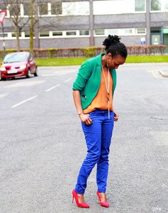 How to look chic in colour block trend