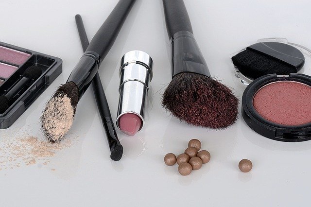 Makeup 101: The Ultimate beginners guide on how to apply makeup