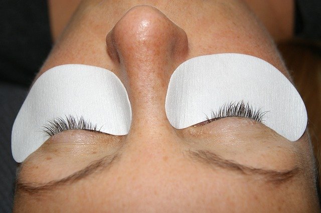 The Hidden Dangers of Eyelash extensions