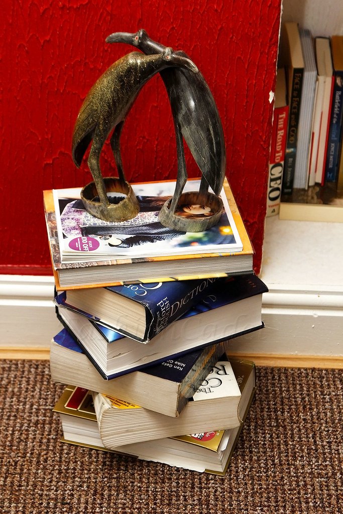How to do stacked books table Diy